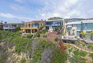 Dean Lueck And Susie Mccollom Close Sale On Impressive Oceanfront Estate In Three Arch Bay 5Fb50Ce0Ed535