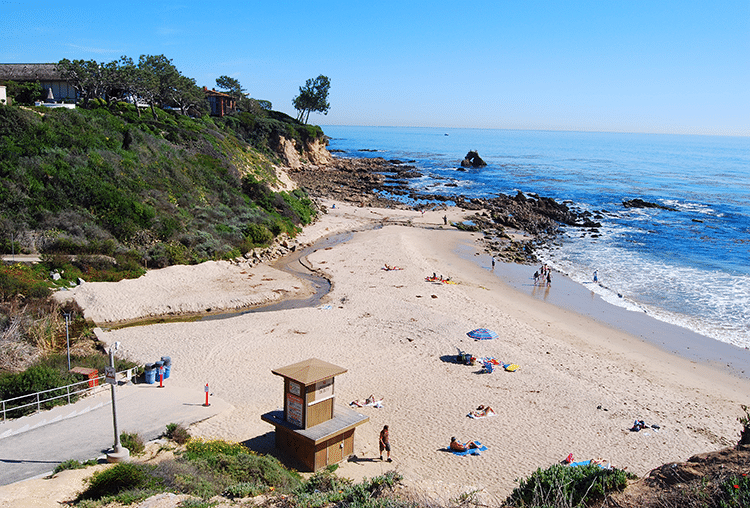 Donald Cook And Cindi Karamzadeh Team Up To Close Sale On 3 2 Million Listing In Corona Del Mar 5Fb51389478F5